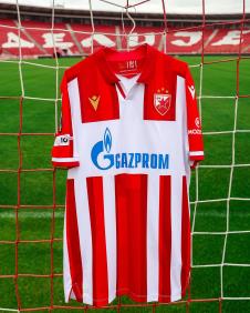 Dres Marka Arnautovića koji je prodat u humanitarne svrhe