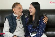 Doktor Džon Levin nasmejan sa suprugom.jpg