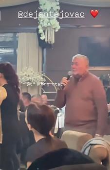 Radiša Urošević pevao na slavlju kod 
Dejana Tejovca