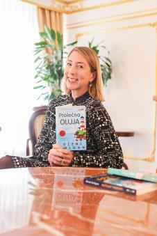 Spisateljica Dženi Kolgan u hotelu Moskva Beogradu