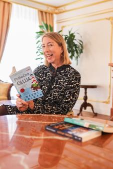 Spisateljica Dženi Kolgan u hotelu Moskva Beogradu