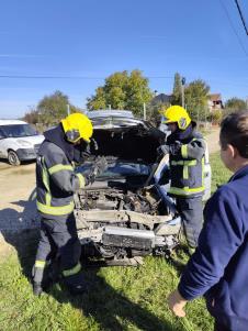 Slupan automobil posle saobraćajke u Kragujevcu