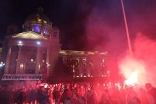 Вечерас сам испред Народне скупштине дочекао нашег хероја Милана Богдановића.После рањавања и те (1).jpg