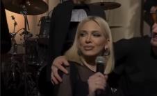 Milica Todorović trudna peva u klubu