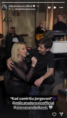 Milica Todorović trudna peva u klubu