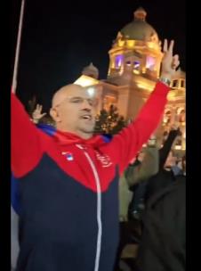 Goran Karadžić ispred Skupštena kao podrška studentima koji žele da uče