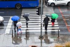 kiša ,saobraćaj ,nevreme ,kišobran