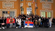 LOZNICA - Šampion sa delom navijača.JPG