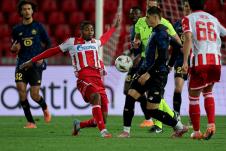 Franklin Tebo Učena u dresu Crvene zvezde protiv Lila