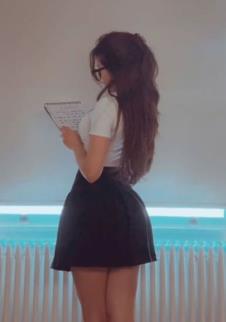 Trent Aleksander-Arnold i učiteljica španskog