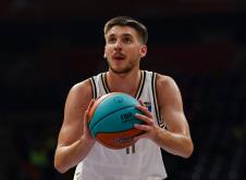 Kosta Kondić u dresu Dubaija