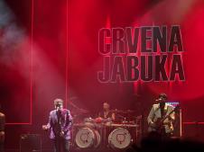 crvena jabuka (1).jpg