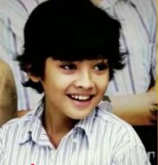 Ajnan Selest Koli nasmejan u ko&scaron;ulji na pruge.jpg