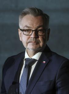 Kšištof Krajevski  Krzysztof Krajewski