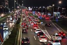 gužva ,saobraćaj, noć