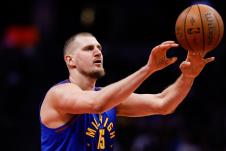 Nikola Jokić na meču Denver - San Antonio