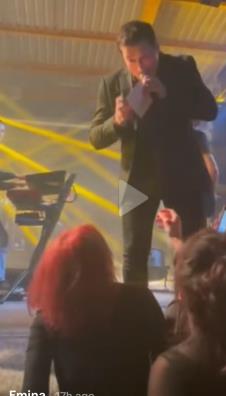 Aco Pejović otkrio pol bebe njegovim fanovima na koncertu