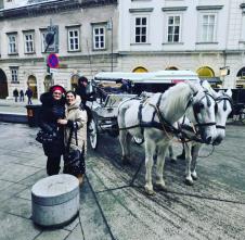 Milica Milša i Danica Ristovski u Beču (3).png