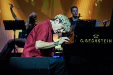 Maksim Mrvica (1).jpg