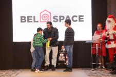 Stevan Piale dodela poklona 2.JPG