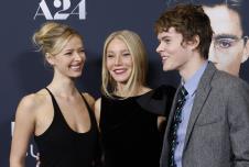 Gvinet Paltrou, Epl Martin, Mozis Martin