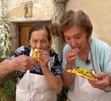 Gracijela Inkampo i Tereza Kalija - popularne bake na Instagramu