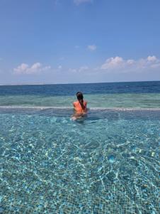 Sonja Vuksanović na Maldivima