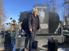 Arilje - na grobu Novakovića (4).jpg