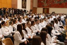 Dodela ugovora o radu najboljim diplomcima medicinskih fakulteta i srednjih medicinskih škola