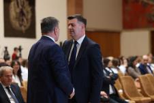 Dodela ugovora o radu najboljim diplomcima medicinskih fakulteta i srednjih medicinskih škola