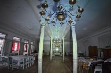 Alen Banković istražuje napušteni planinski hotel u Švarcvaldu, gde su sačuvane lične stvari i priče bivših vlasnika (2).png