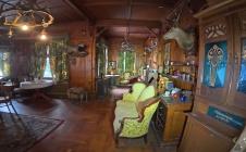 Alen Banković istražuje napušteni planinski hotel u Švarcvaldu, gde su sačuvane lične stvari i priče bivših vlasnika (5).png