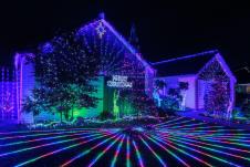 novogodišnja dekoracija, jelka, lampice