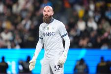 Vanja Milinković-Savić na golu Napolija