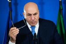 crosetto AP Ebrahim Noroozi.jpg