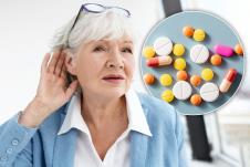 starija žena koja slabije čuje je naćulila uši/lekovi