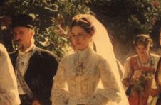 Devojka u venčanici u stilu Petrije Obrenović