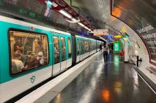 Pariz metro pariski metro.jpg