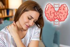 devojka se drži za vrat, oseća bol i napetost/štitna žlezda