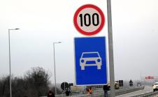 LOZNICA - Sto na sat brzim putem.JPG