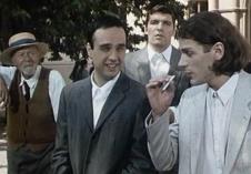 Mića Tomić u filmu Lajanje na zvezde