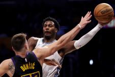 Luka Dončić na meču Los Anđeles Lejkers - Memfis Grizlis