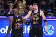 Lebron Džejms i Luka Dončić