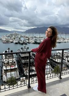 Anica Lazić u hotelu u Tivtu.jpg