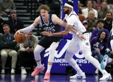 Lauri Markanen i Entoni Dejvis