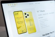 tramp phone (2).jpg