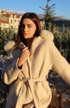 Lara Čolić korigovala i nos i usne