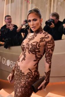 Dženifer Lopez bez donjeg veša na dodeli Zlatnog globusa 2026