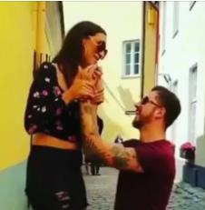 Sara Vintrip i njen suprug.jpg