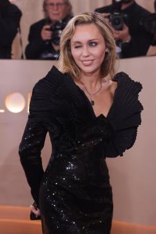 Majli Sajrus na dodeli Zlatnih globusa 2026